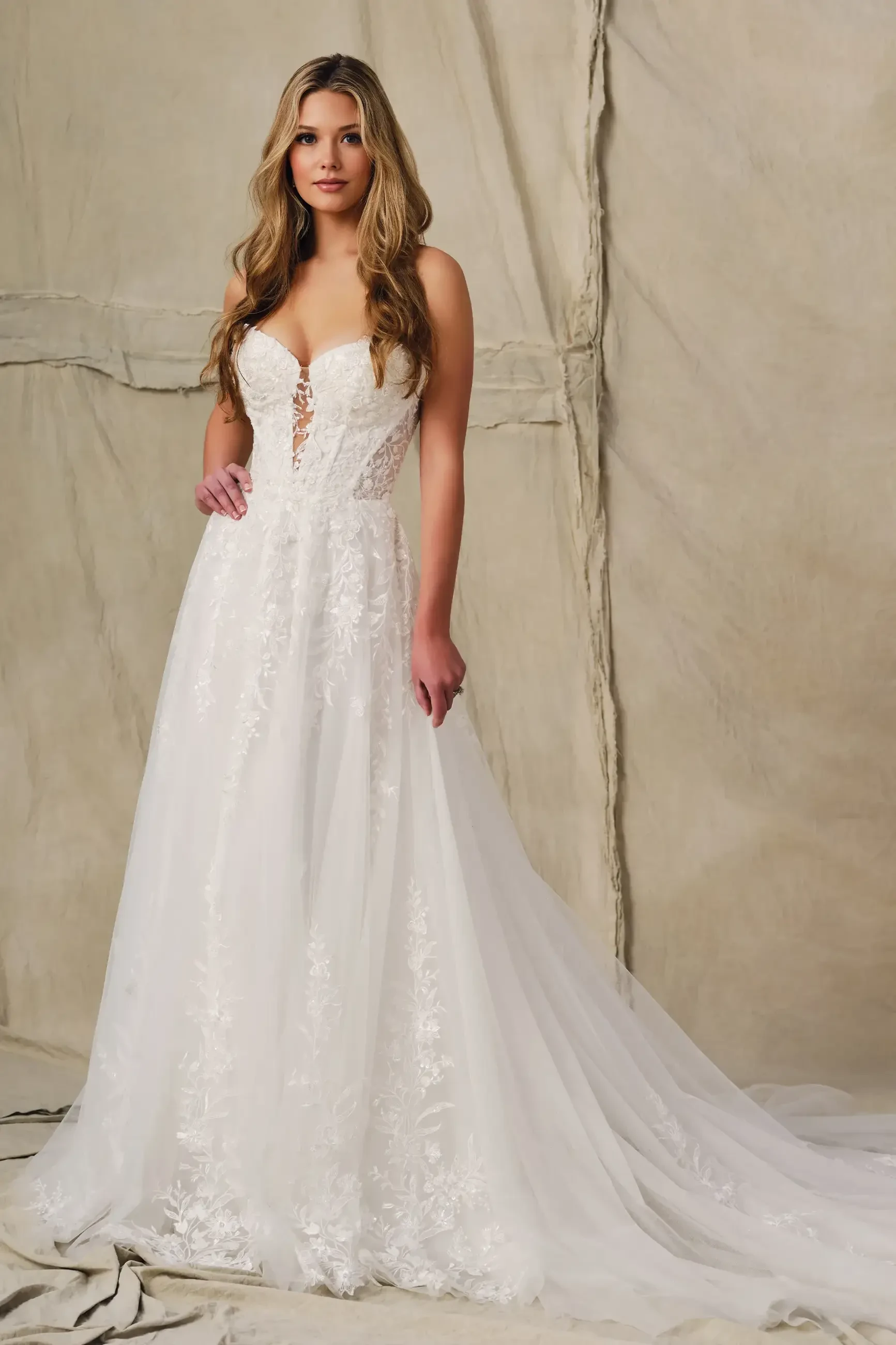 Enchanting by Mon Cheri