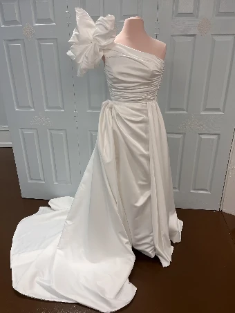 Bijela Bridal Collection Heidi #1 Candlelight/Ivory thumbnail