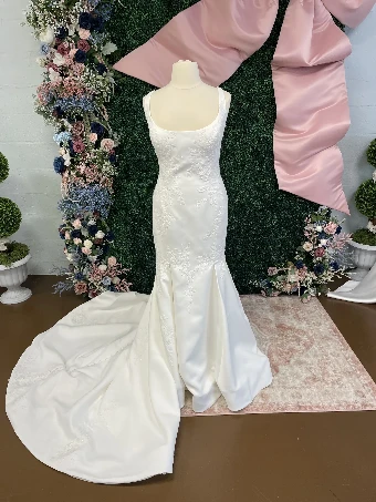 Bijela Bridal Collection Hillary #0 Ivory thumbnail