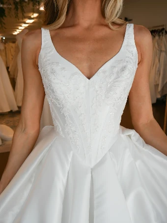 Bijela Bridal Collection Odette #1 Ivory thumbnail